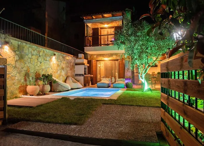 Dandy - Melodic Waves - Private - Pool - Parking - Cellar בית נופש