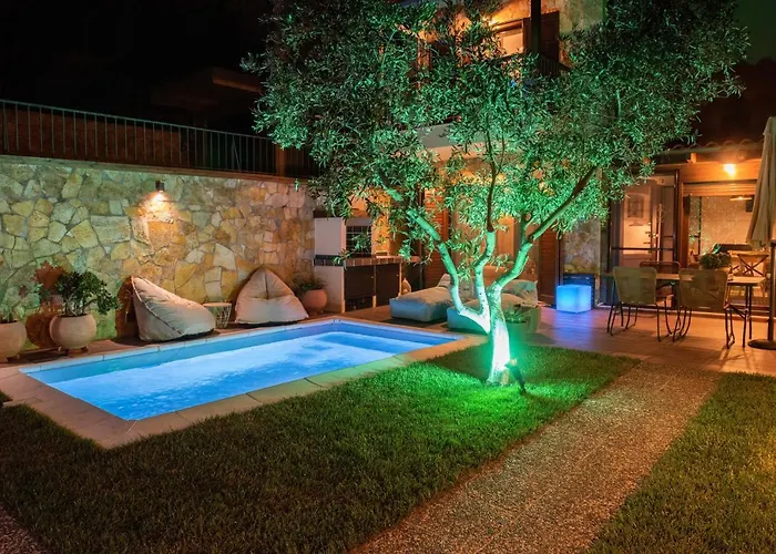 בית נופש Dandy - Melodic Waves - Private - Pool - Parking - Cellar