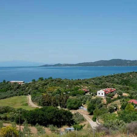 Dandy Villas Nea Roda - Melodic Waves - Private - Pool - Parking - Cellar * Nea Roda