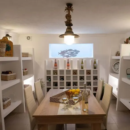 Dandy Villas Nea Roda - Melodic Waves - Private - Pool - Parking - Cellar Holiday home Nea Roda