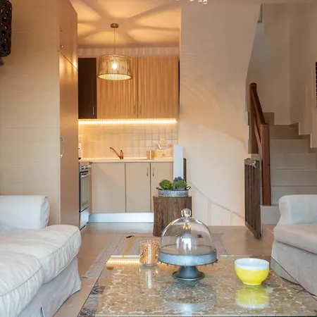 Dandy Villas Nea Roda - Melodic Waves - Private - Pool - Parking - Cellar Holiday home *