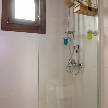 Dandy Villas Nea Roda - Melodic Waves - Private - Pool - Parking - Cellar *