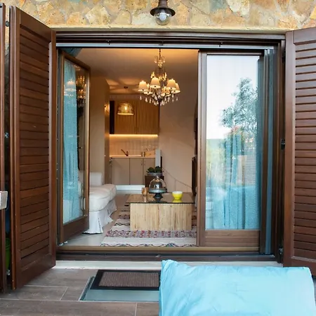 Holiday home Dandy Villas Nea Roda - Melodic Waves - Private - Pool - Parking - Cellar