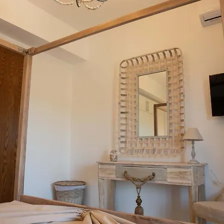 Dandy Villas Nea Roda - Melodic Waves - Private - Pool - Parking - Cellar *