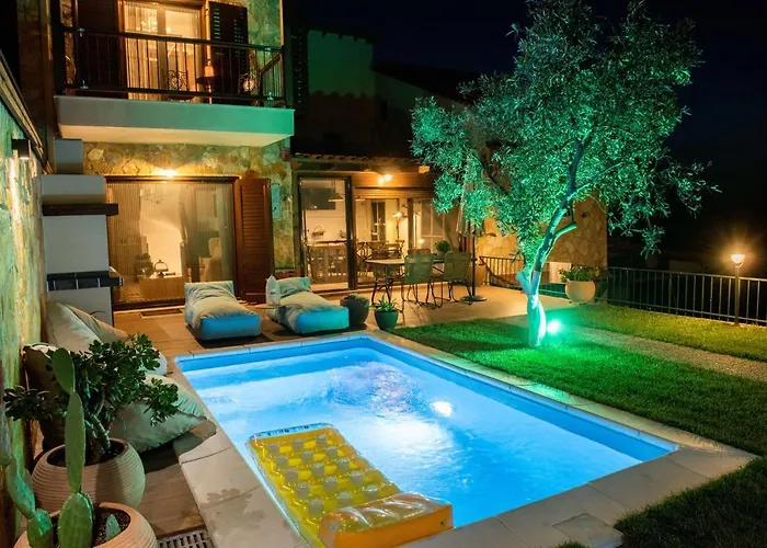 Dandy - Melodic Waves - Private - Pool - Parking - Cellar *